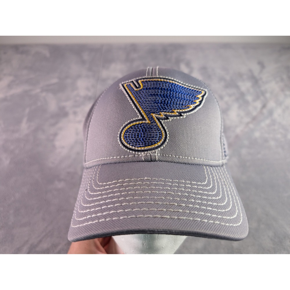 Reebok St Louis Blues NHL Center Ice Collection Gray Flex Fit Hat L/XL Cap